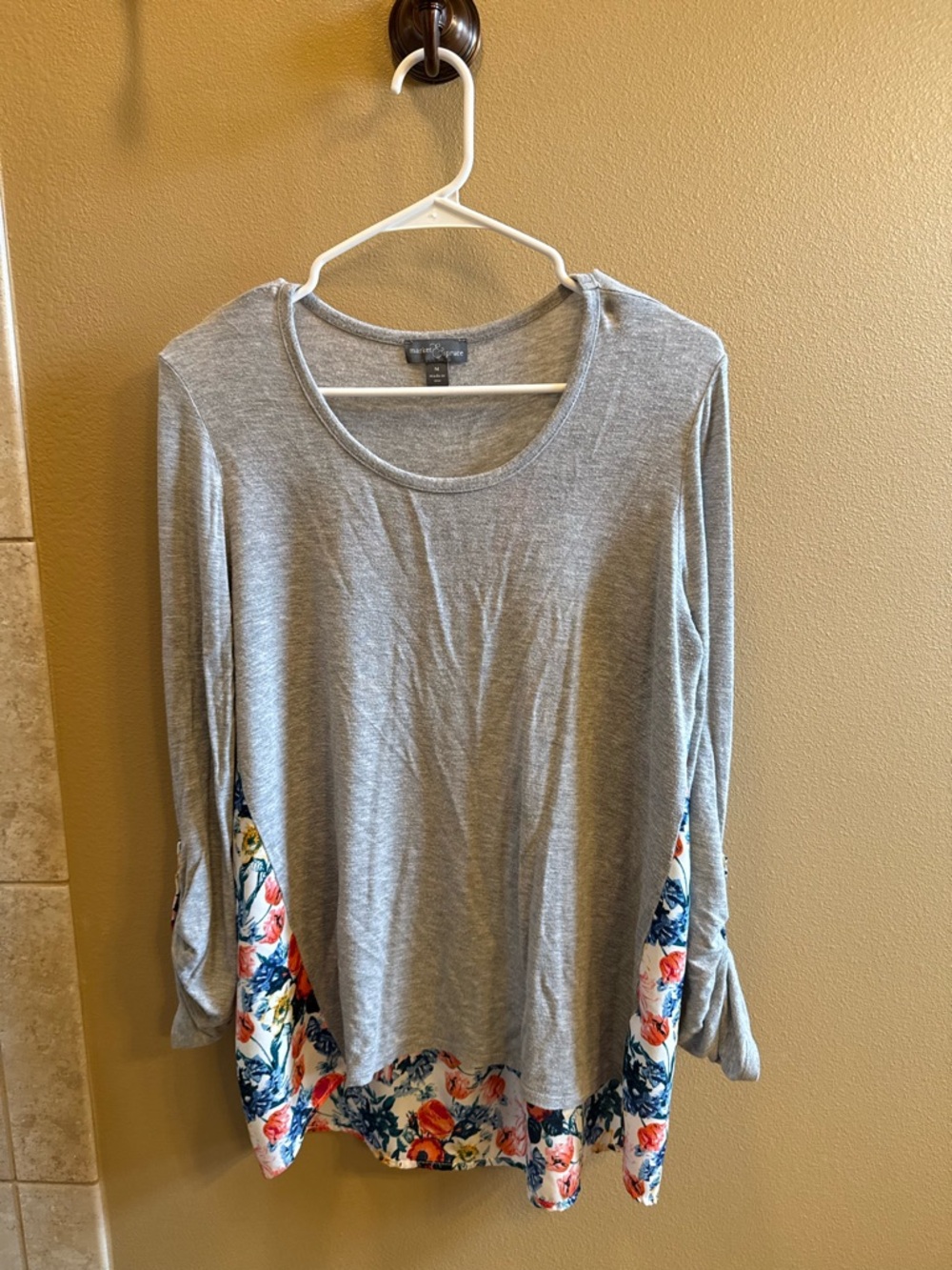 Market & Spruce Gray Long Sleeve Scoop Neck Top with Floral Trim